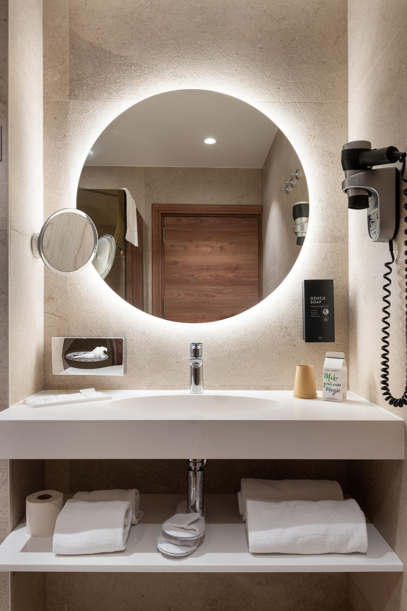 Hotel le 830 