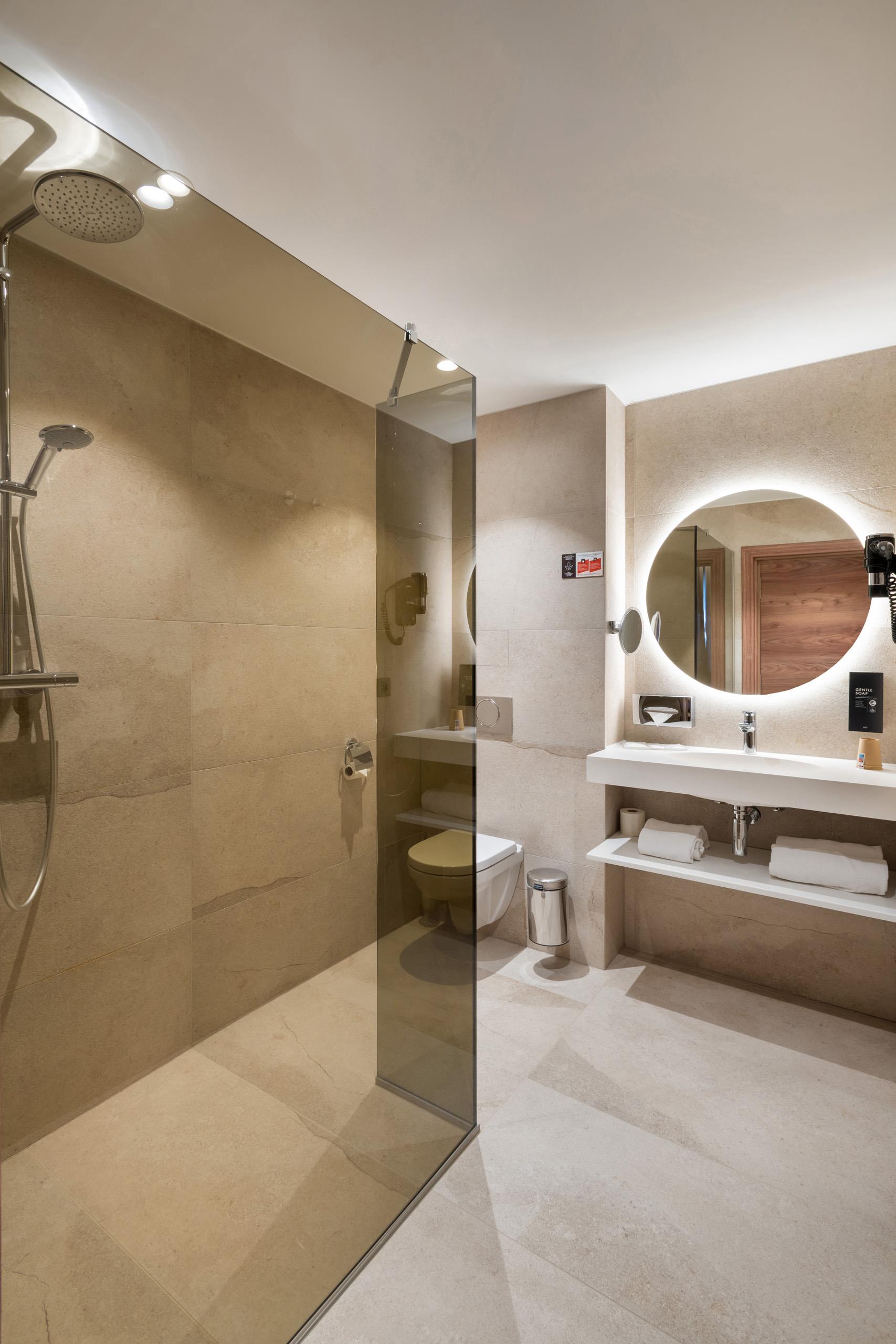 Hotel le 830 