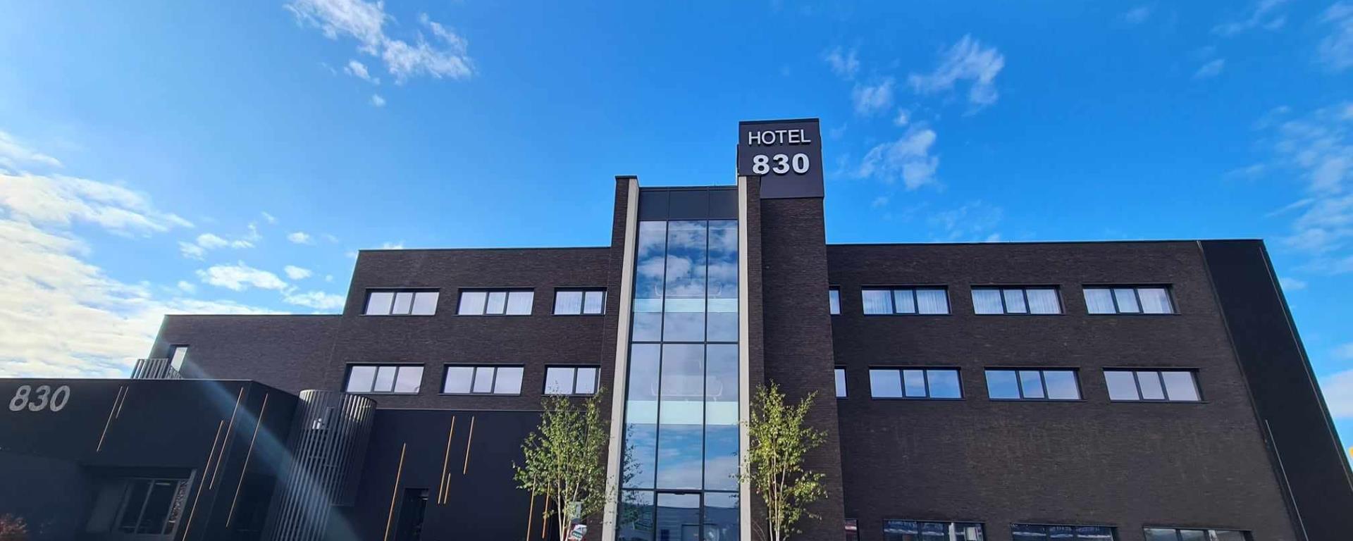 Hotel le 830 