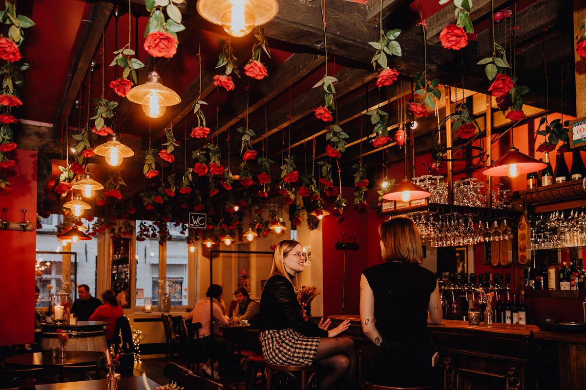 Bar Rose Red Cordoeanier Brugge