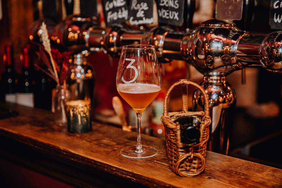 Bar Rose Red Cordoeanier Brugge