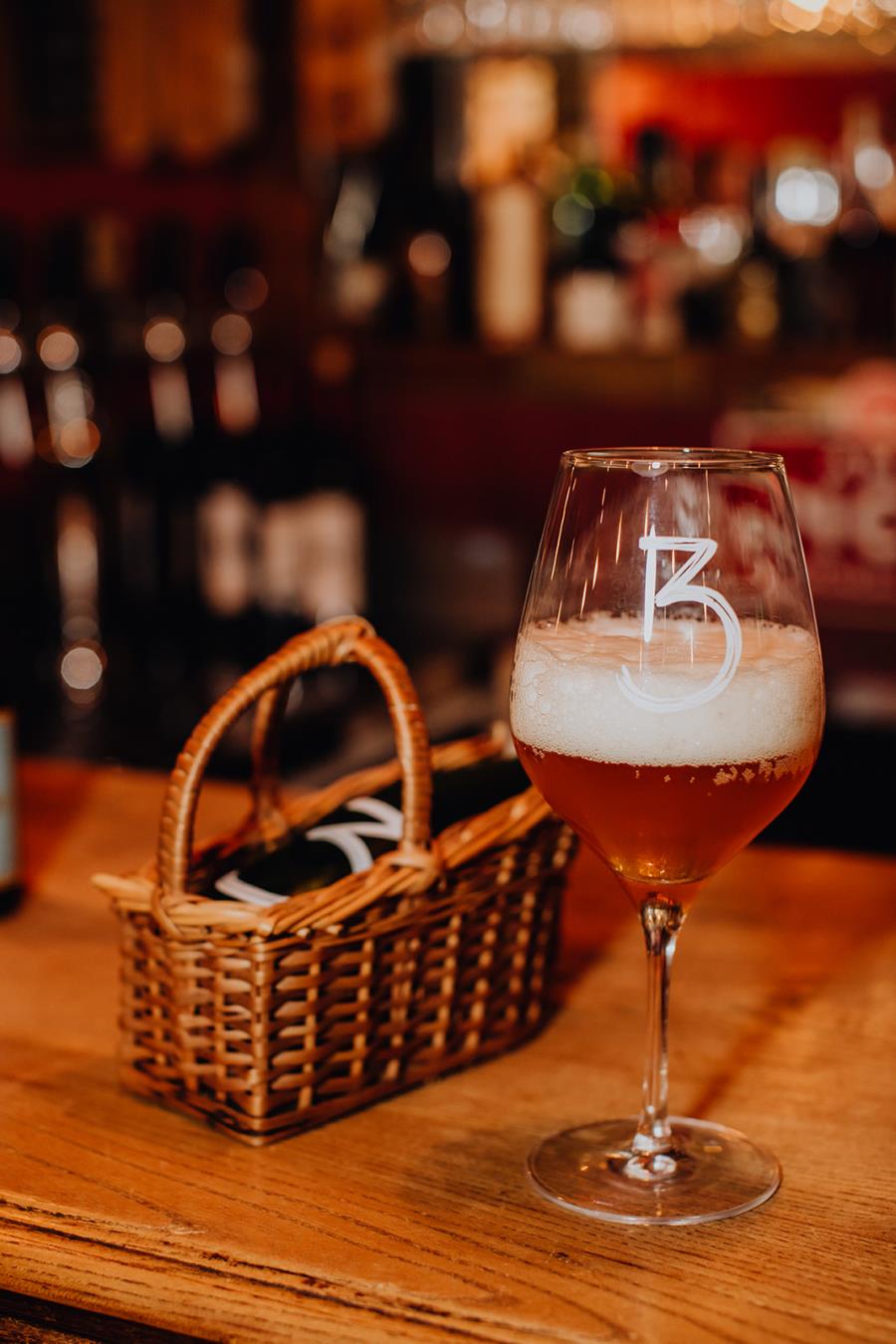 Bar Rose Red Cordoeanier Brugge