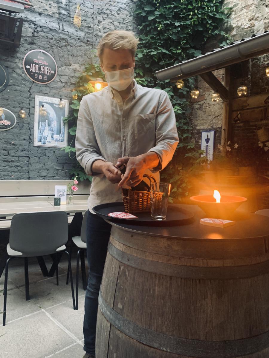 Bar Rose Red Cordoeanier Brugge