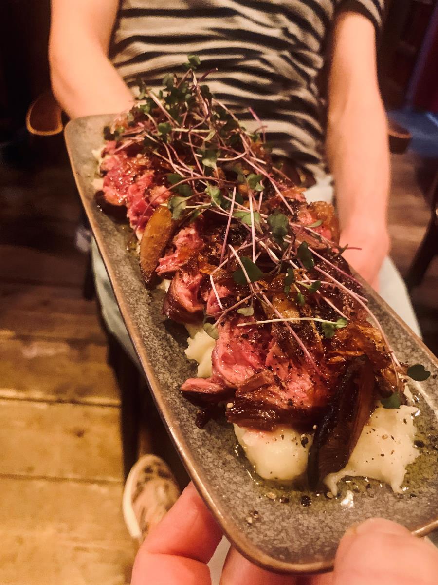 Bar Rose Red Cordoeanier Brugge