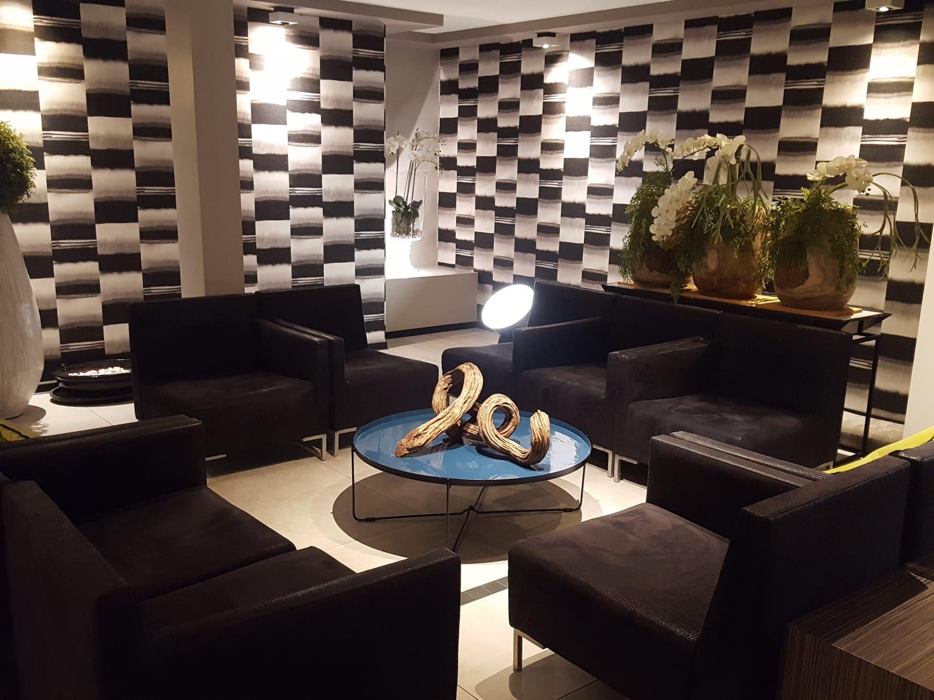 lobby-2.JPG